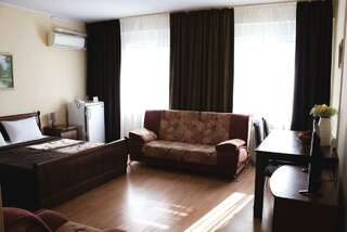 Гостиница Комфорт Липецк Номер стандарт улучшенный с 1 двуспальной кроватью-7