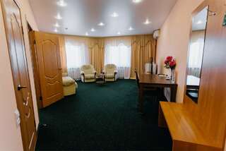 Гостиница Комфорт Липецк Двухкомнатный Люкс "Люкс"-3